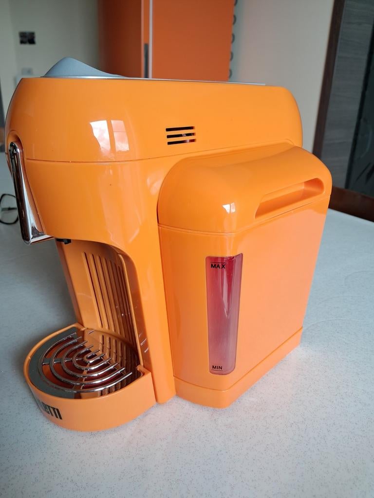Cafetière italienne BIALETTI, Elektronische apparatuur, Koffiezetapparaten, Ophalen, Koffiemachine