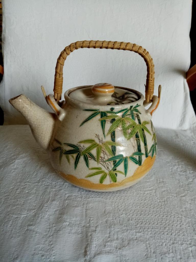 Théière céramique  Kyo Satsuma par Kusube Yaichi (1912/1926), Enlèvement ou Envoi