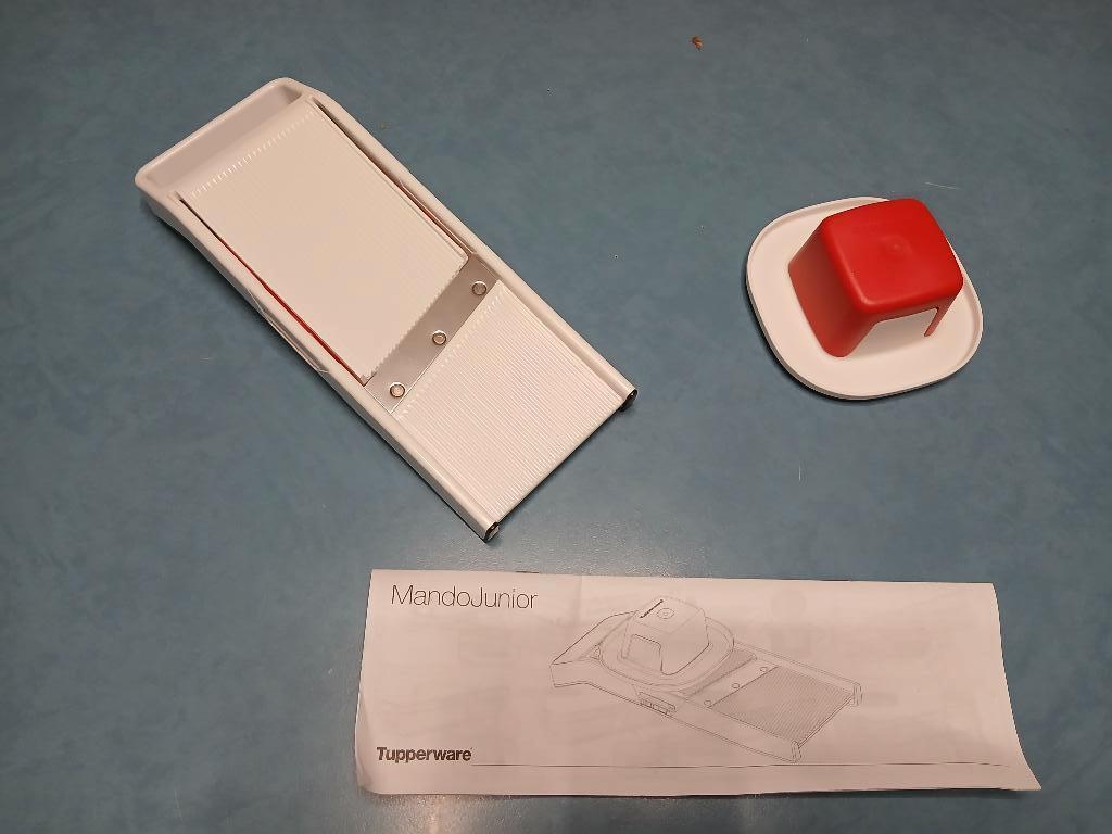 Tupperware Mando Junior - mandoline, Maison & Meubles, Cuisine| Tupperware, Neuf, Autres types, Blanc, Enlèvement ou Envoi