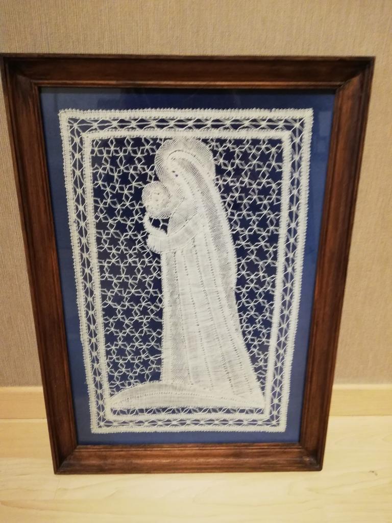 Cadre avec dentelle de la Vierge à l'enfant, Enlèvement ou Envoi, Comme neuf