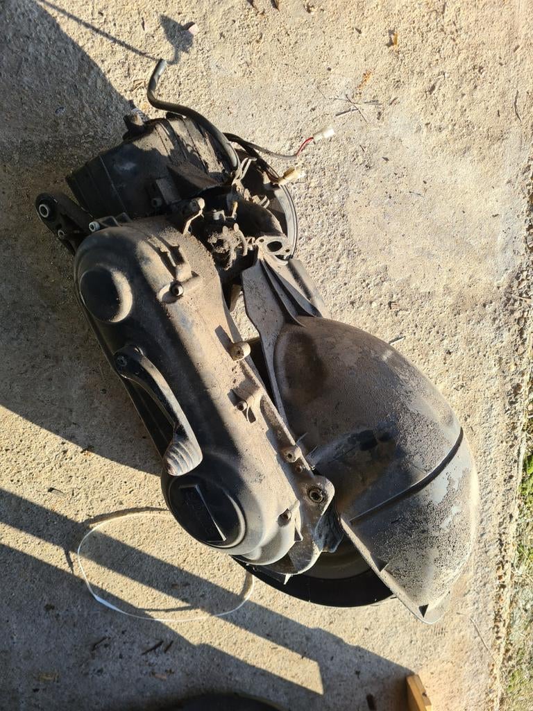 Bloc moteur 50cc pour scooter 2 temps Aprilia avec compressi, Enlèvement ou Envoi