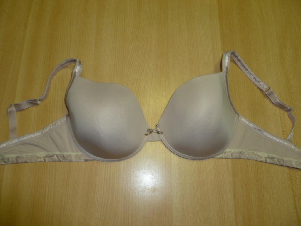 Voorgevormde BH van Sloggi, prima staat ! Eu 80 D;  Fr 95 D, Sloggi, Enlèvement ou Envoi, Soutien-gorge