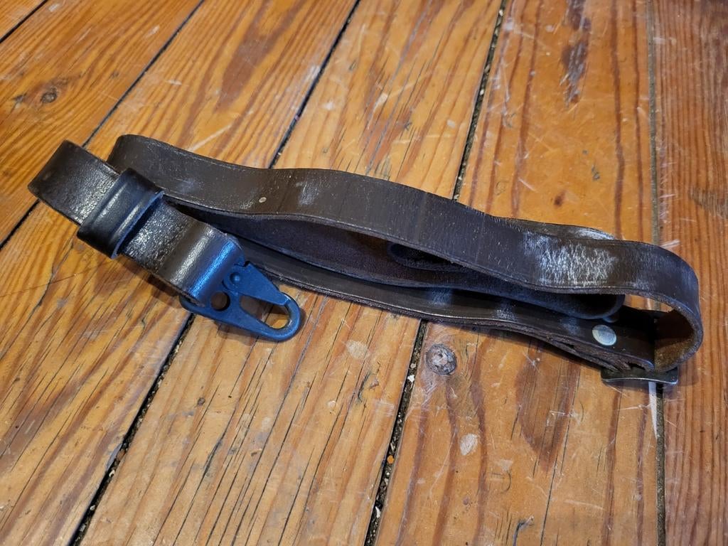 Bretelle HK G3, Collections, Envoi