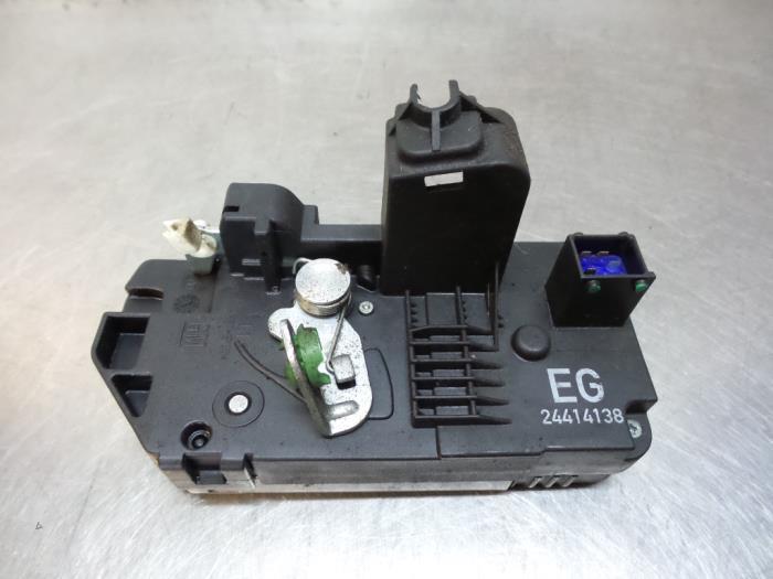 Serrure portière mécanique 4portes arrière gauche d'un Op, -, Opel, 3 mois de garantie, Utilisé