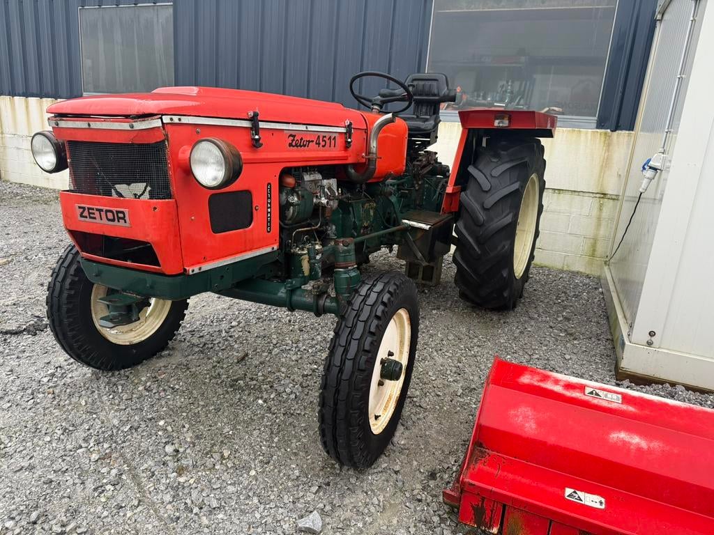 Tracteur zetor à reparer, Articles professionnels, Enlèvement