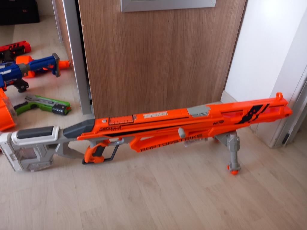 Nerf sniper met pijltjes, Ophalen