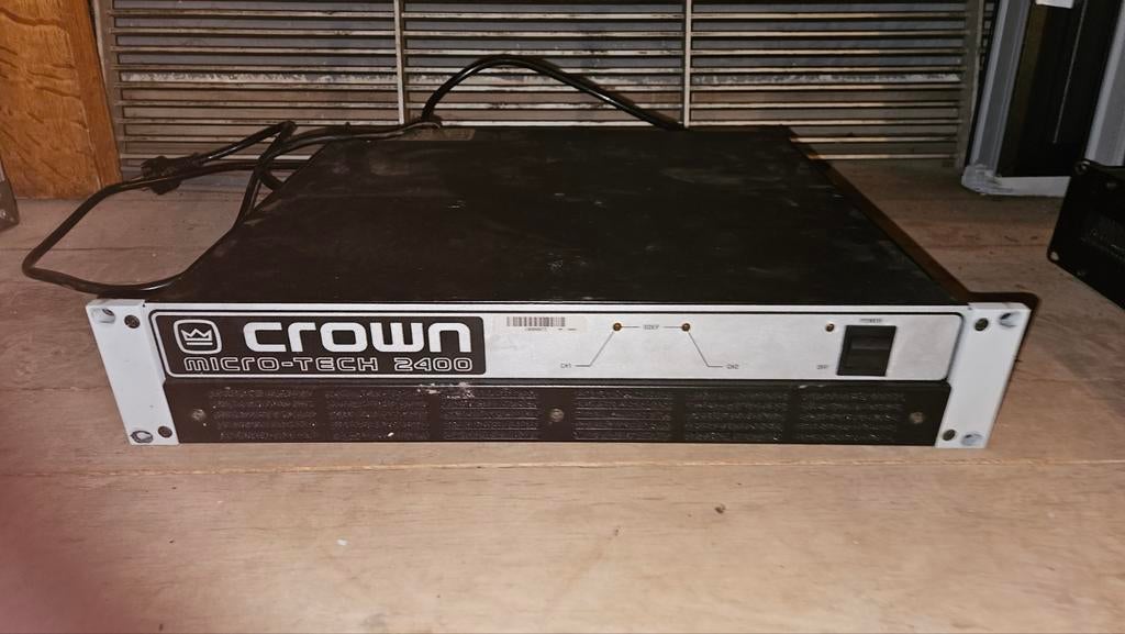 Crown micro tech 2400, Muziek en Instrumenten, Ophalen, Gebruikt, 500 tot 1000 watt, P.A.