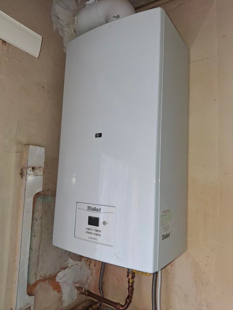 Vaillant TurboMAG zo goed als NIEUW, Doe-het-zelf en Bouw, Chauffageketels en Boilers, Ophalen, Aardgas, Geiser, Minder dan 3 jaar oud