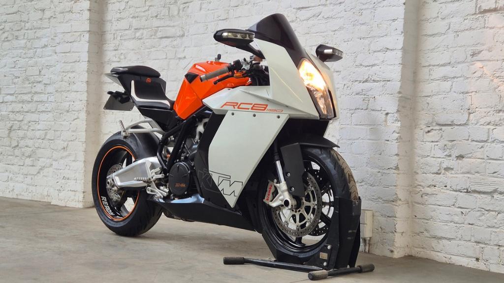 KTM RC8 @motomobilia, Motoren, Motoren | KTM, Bedrijf, SuperMoto, meer dan 35 kW, 2 cilinders, Motorrijbewijs A, Sportuitlaat
