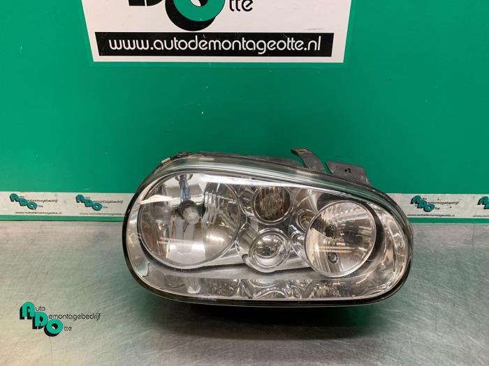 Phare droit d'un Volkswagen Golf (Golf 97-), Volkswagen, -, 3 mois de garantie, Utilisé