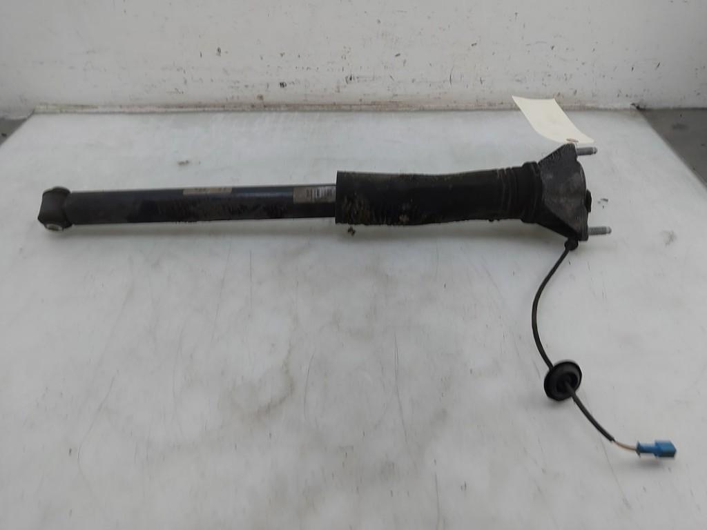 AMORTISSEUR ARRIÈRE DROIT A-Klasse AMG (177.0), Autos : Pièces & Accessoires, Suspension & Châssis, Mercedes-Benz, Utilisé