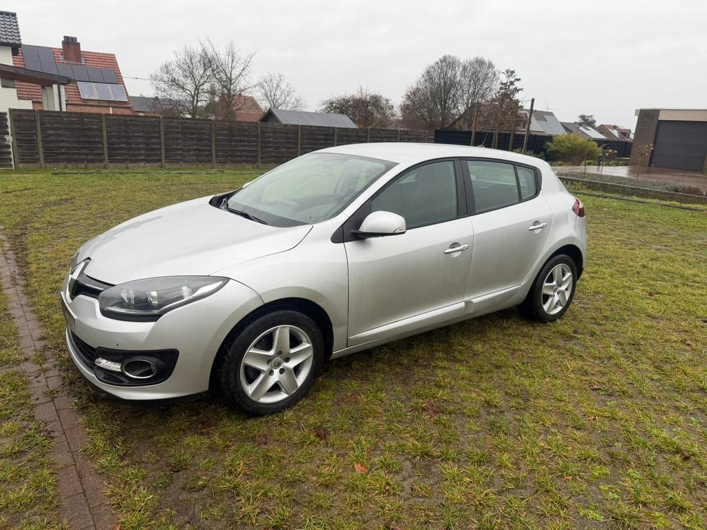 Renault Megane TomTom 1.5dci 2015 70.000km met keuring, Auto's, Renault, Voorwielaandrijving, Stof, Zwart, Elektrische ramen