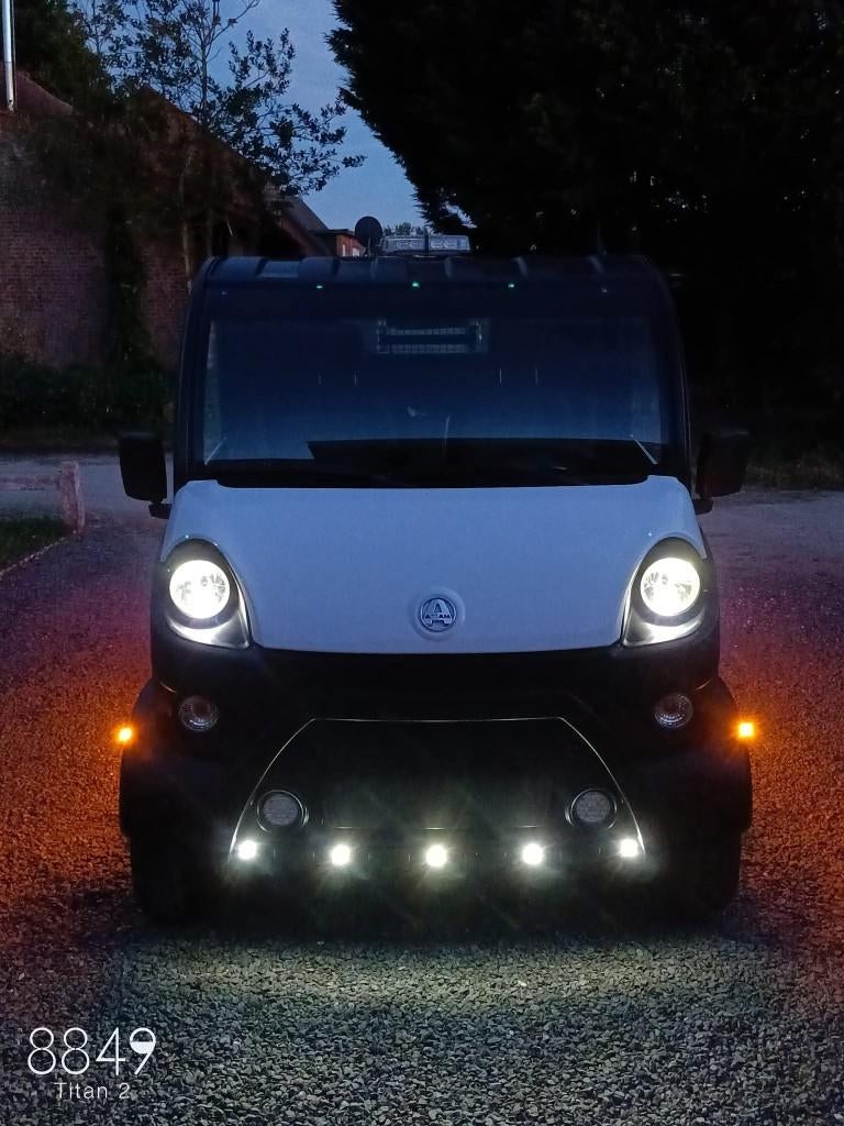 Aixam D-Truck Brommobiel met wettelijke Trekhaak ️, Divers, Voitures sans permis & Scooters pour invalides, Autres marques, 46 km ou plus