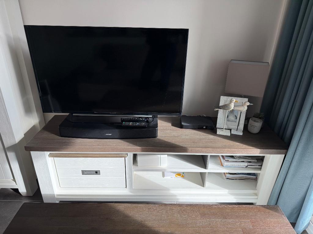 Tv kast henders en Hazel, Huis en Inrichting, Ophalen, Zo goed als nieuw