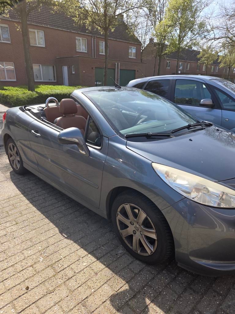 Peugeot 207cc Cabriolet, Autos, Peugeot, Cuir, Argent ou Gris, Achat, Cabriolet