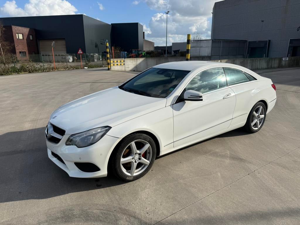 Mercedes E200 COUPE BENZINE , 2014 , 90.000 KM, Bedrijf, Automaat, Te koop