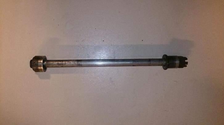 Kawasaki GPX600 achterwielas GPX600R wielas achteras GPX 600, Ophalen of Verzenden, Gebruikt