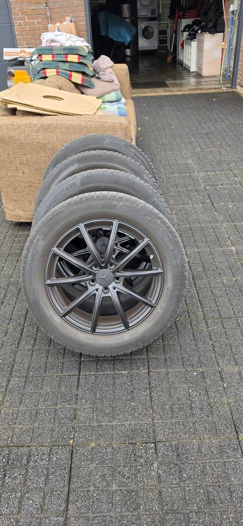 Mercedes GLA velgen met winterbanden, Auto-onderdelen, Banden en Velgen, Ophalen, Winterbanden, Band(en)
