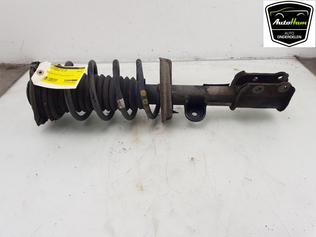 AMORTISSEUR OU ABSORBEUR DE CHOC AVANT DROIT Renegade (BU), Jeep, Dhr. J. Ham, Administratie@autoham.nl, Utilisé