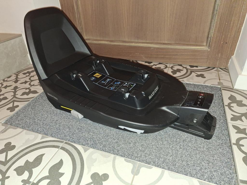 Maxi cosi family fix isofix, Enlèvement, Comme neuf
