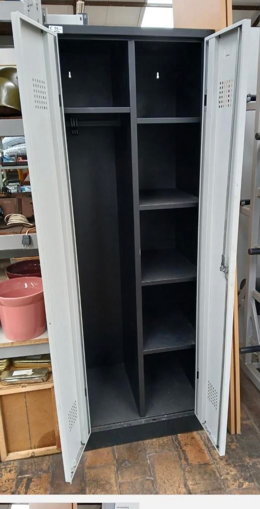 Lockerkast, Ophalen, Gebruikt