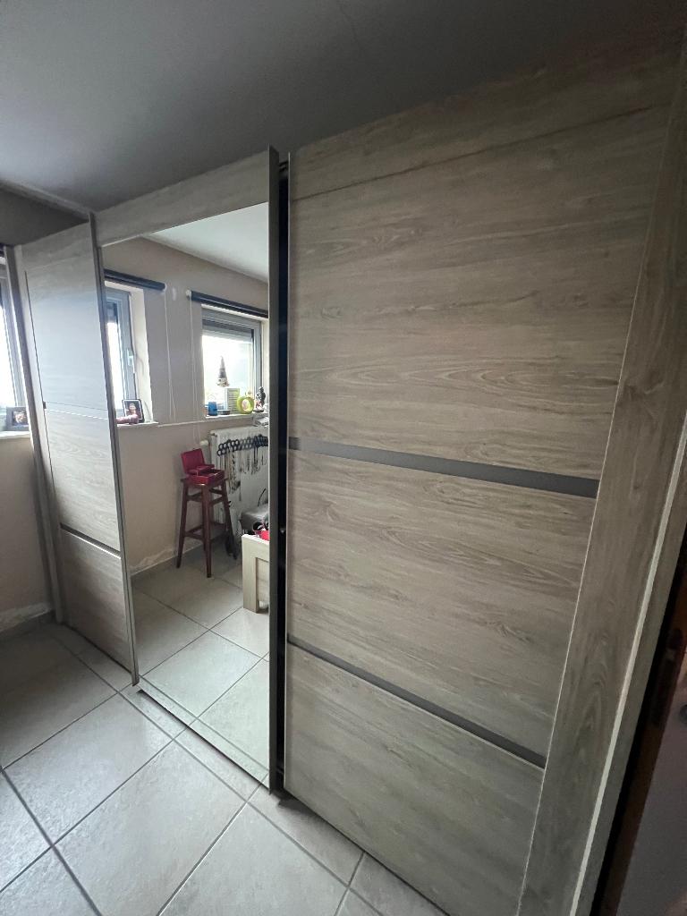 Armoire portes coulissantes, 200 cm ou plus, Comme neuf, Enlèvement, 200 cm ou plus