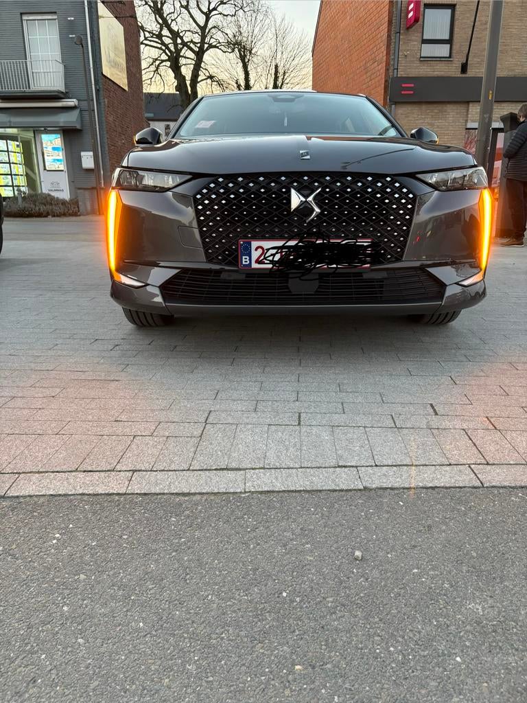DS4, Automaat, Leder en Stof, 5 zetels, 5 deurs