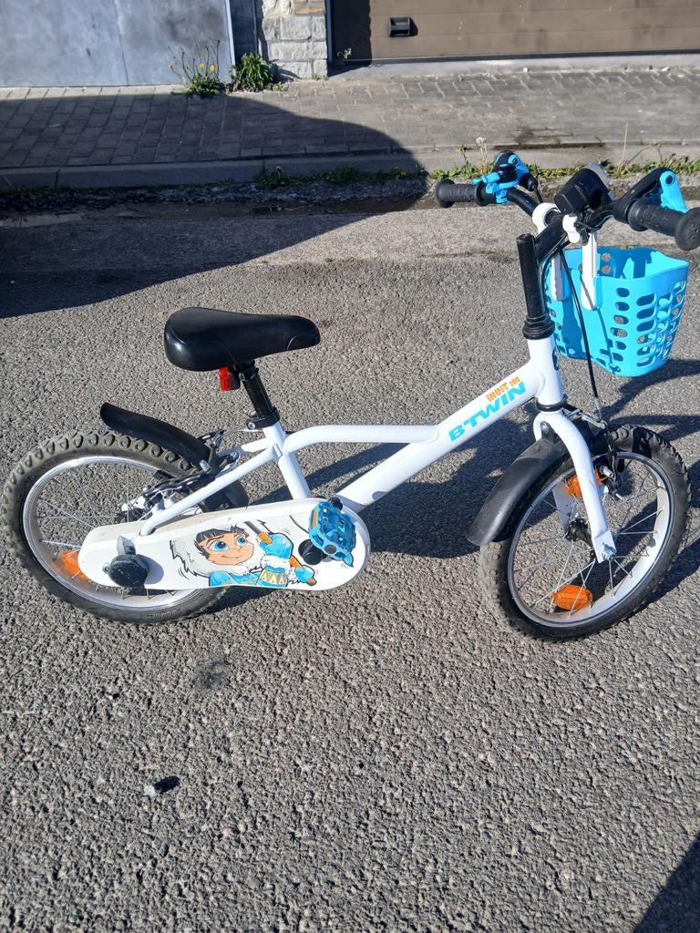 Vélo enfant btwin 16 pouces, Vélos & Vélomoteurs, B-Twin Decathlon, Stabilisateurs, Enlèvement, Comme neuf