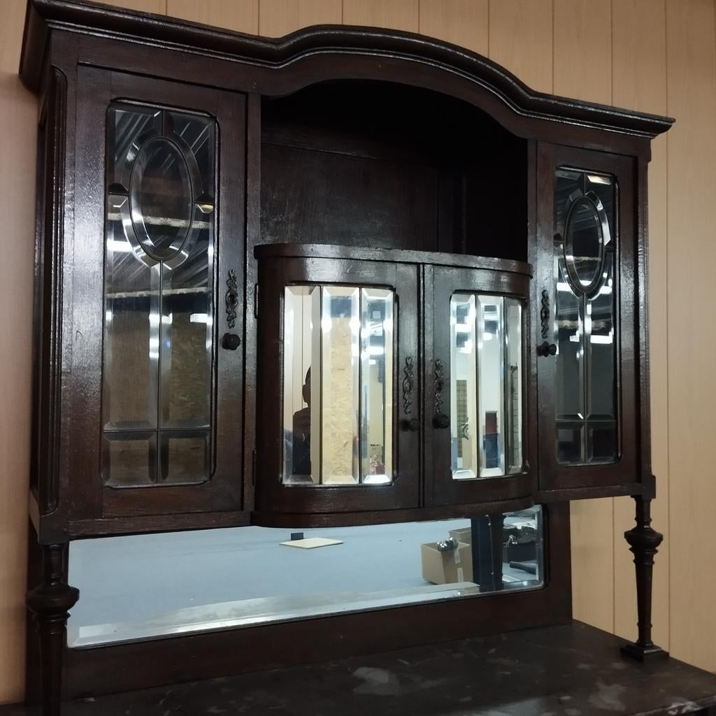 Mooie buffetkast, Enlèvement