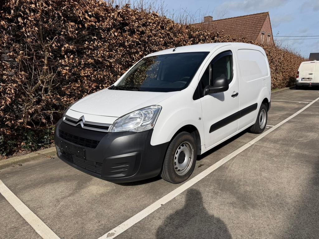 Citroen Berlingo 1.6hdi / 3zit / Amper 98759km, Auto's, Bestelwagens en Lichte vracht, Euro 6, Citroën, Bedrijf, Dealer onderhouden
