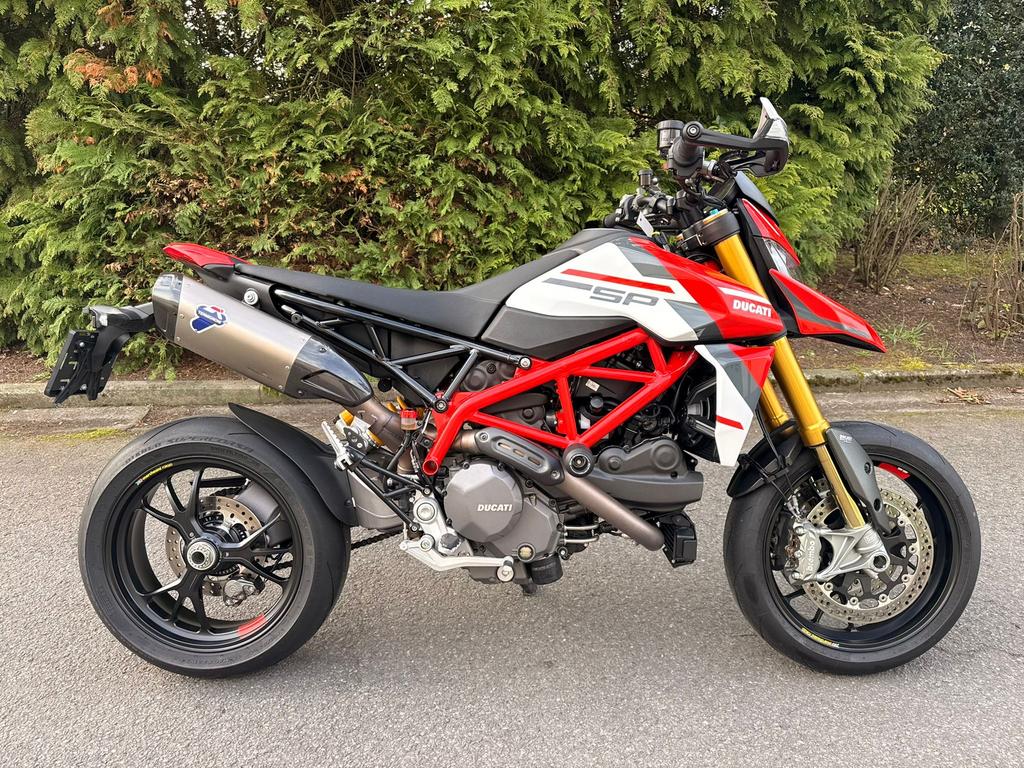 Ducati hypermotard 950 SP 2025 35kw, Motos, 950 cm³, Entreprise, 2 cylindres, 12 à 35 kW