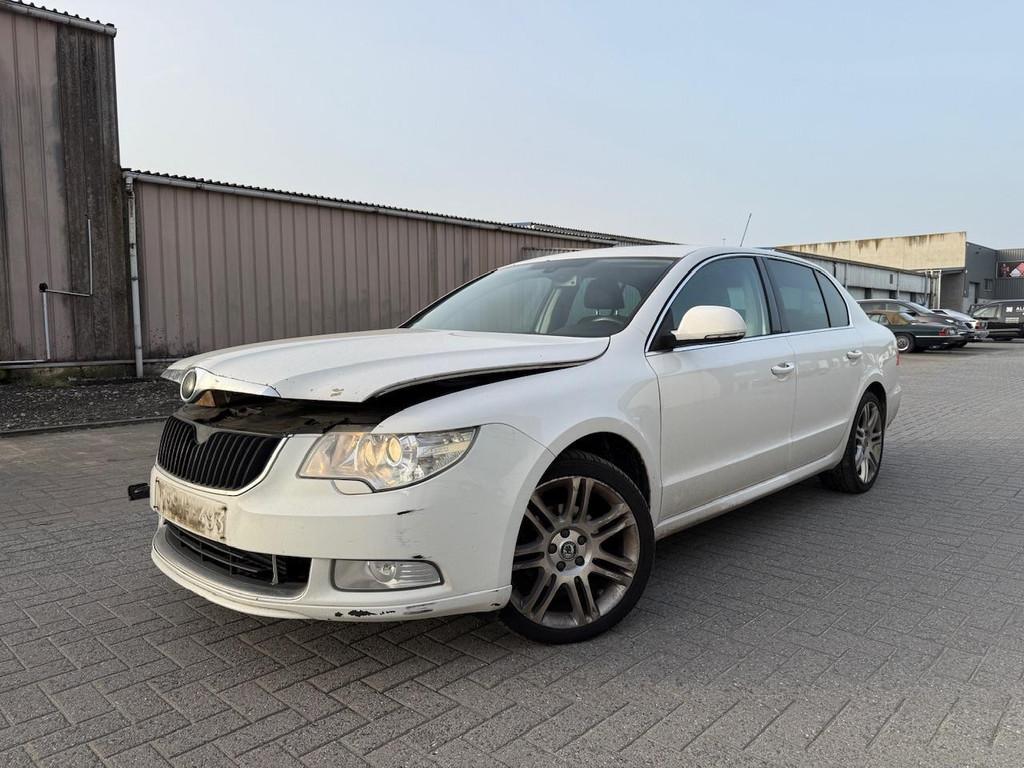 Skoda Superb 1.9 TDI 1.9 TDI Xenon ONLY EXPORT, Autos, Achat, 105 ch, Entreprise, Boîte manuelle