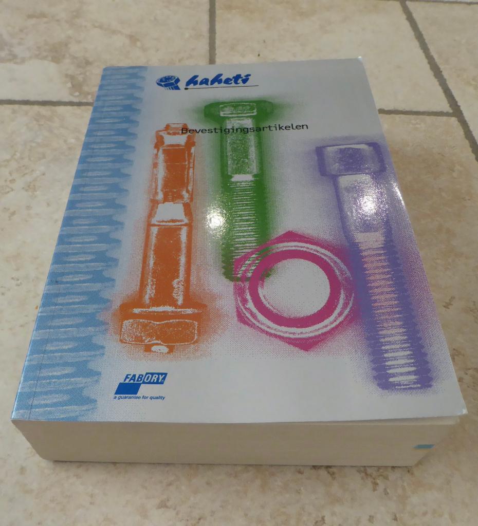 Haheti catalogus / Bevestigingsartikelen, Boeken, Catalogussen en Folders, Ophalen of Verzenden, Zo goed als nieuw, Catalogus