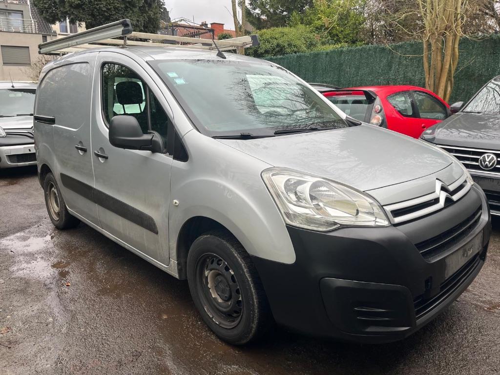 Citroen Berlingo Berlingo 1.6 BlueHDi M Heavy Club S, Autos, Citroën, Argent ou Gris, Entreprise, 3 places, Diesel