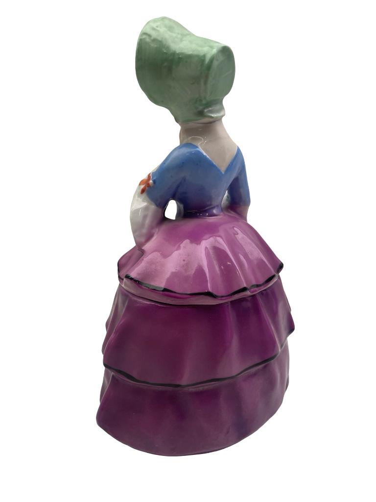 Boîte en porcelaine Art nouveau – Jeune femme – Début XXe, Enlèvement ou Envoi