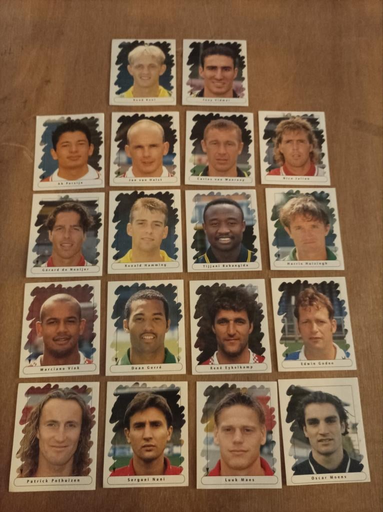 18 voetbal eredivisie PTT 2000 stickers, Ophalen of Verzenden