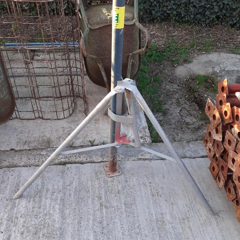 Driepikkens in perfecte staat, type doka., Doe-het-zelf en Bouw, Gereedschap | Overige machines, Zo goed als nieuw, Ophalen of Verzenden