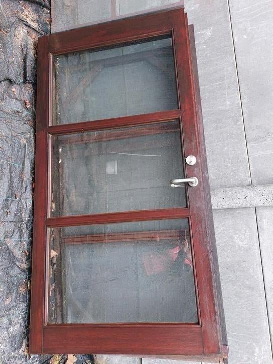 Meranti glazen draaideur + kader,Geraardsbergen., Doe-het-zelf en Bouw, Ophalen, Gebruikt