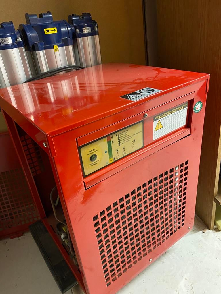 Lucht compressor, Ophalen, Zo goed als nieuw