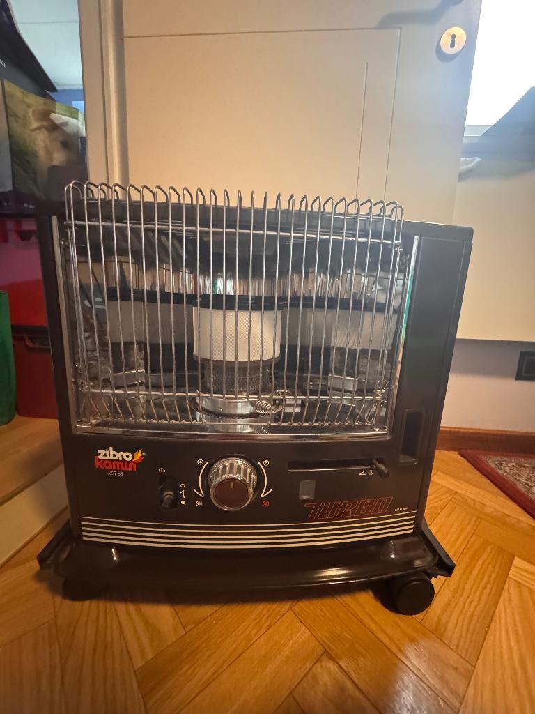 Petroleumkachel Zibro Kamin RCA-68, Huis en Inrichting, Ophalen, Gebruikt, Overige brandstoffen, Petroleumkachel