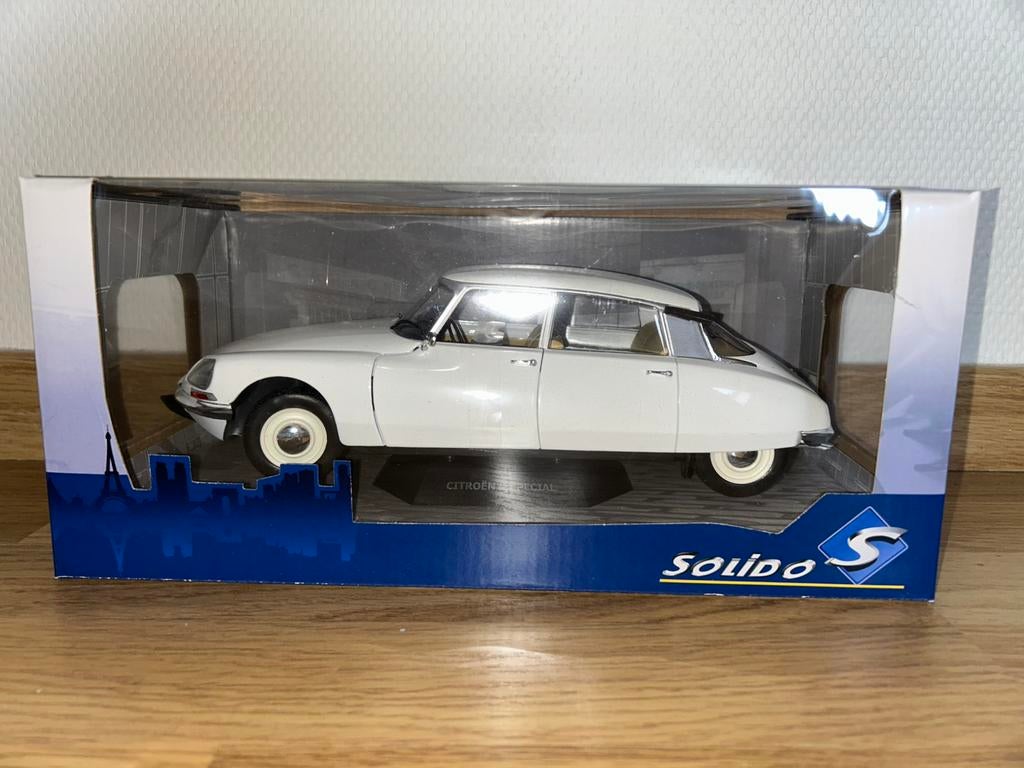 Citroën DS miniature 1/18 SOLIDO, Hobby en Vrije tijd, Modelauto's | 1:18, Ophalen, Zo goed als nieuw, Auto, Solido