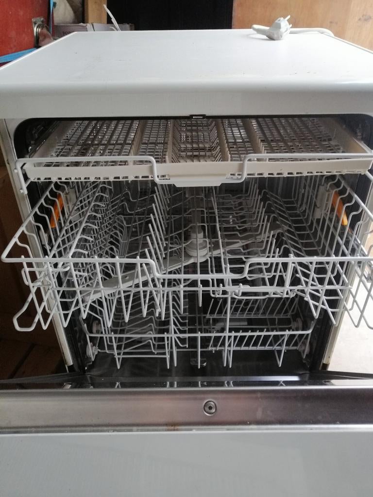 Miele vaatwasser wit, Electroménager, Lave-vaisselle, Comme neuf, Autoportant, 85 à 90 cm, 60 cm ou plus, Enlèvement