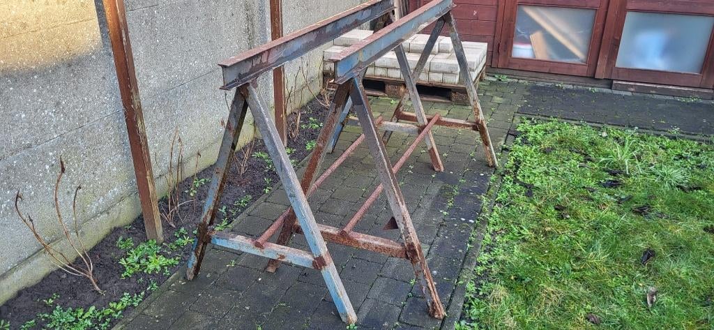 2 Zware Metalen Schragen (I-profiel), Doe-het-zelf en Bouw, Metalen, Ophalen, Gebruikt