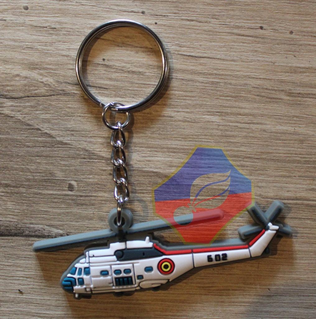 PORTE-CLÉS PVC 3D GENDARMERIE PUMA SA330 GO2, Collections, Envoi, Gendarmerie, Emblème ou Badge