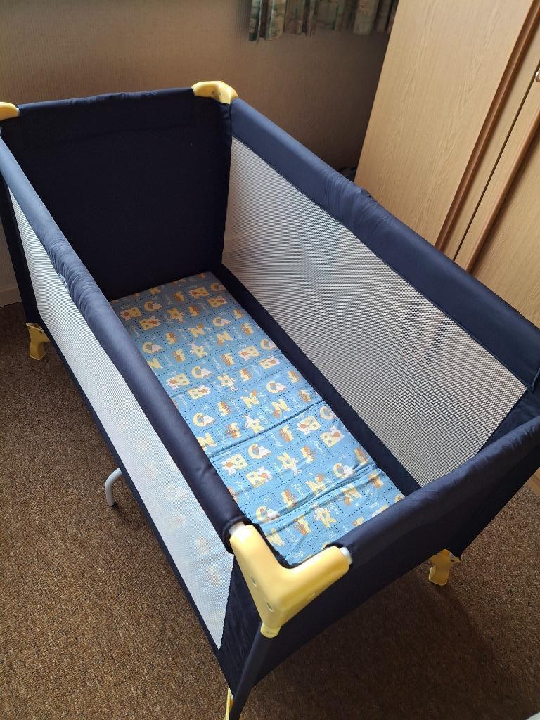 kinderreisbedje, Kinderen en Baby's, Ophalen, Zo goed als nieuw, Minder dan 140 cm, Matras