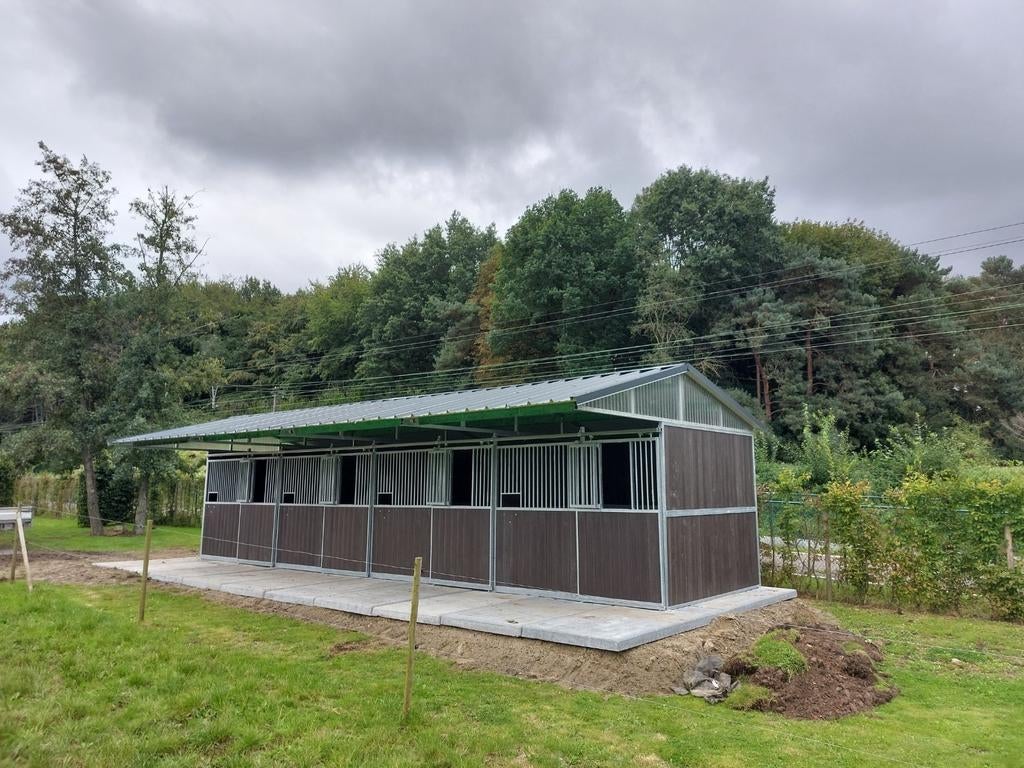 Buitenstal paardenbox schuilstal  weidenstal  binnestal wei, Dieren en Toebehoren, Stalling en Weidegang