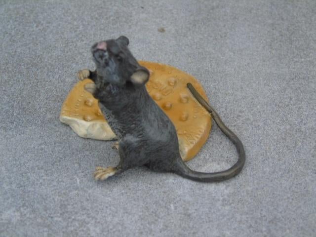 une souris et son biscuit en bronze signé , BERGMANN, Enlèvement ou Envoi, Bronze