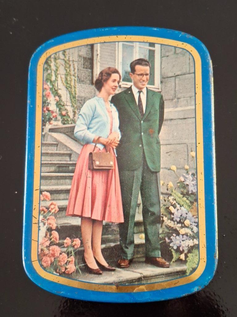 Boîte à tabac Roi Baudouin et Reine Fabiola, Envoi, Utilisé, Autres types
