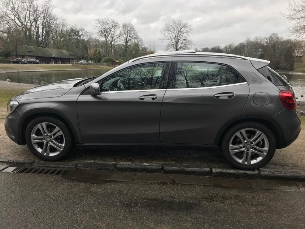 Cuir Beige Toit Panoramique Soundsystem, Autos, Mercedes-Benz, Cuir, Argent ou Gris, Achat, 1496 cm³