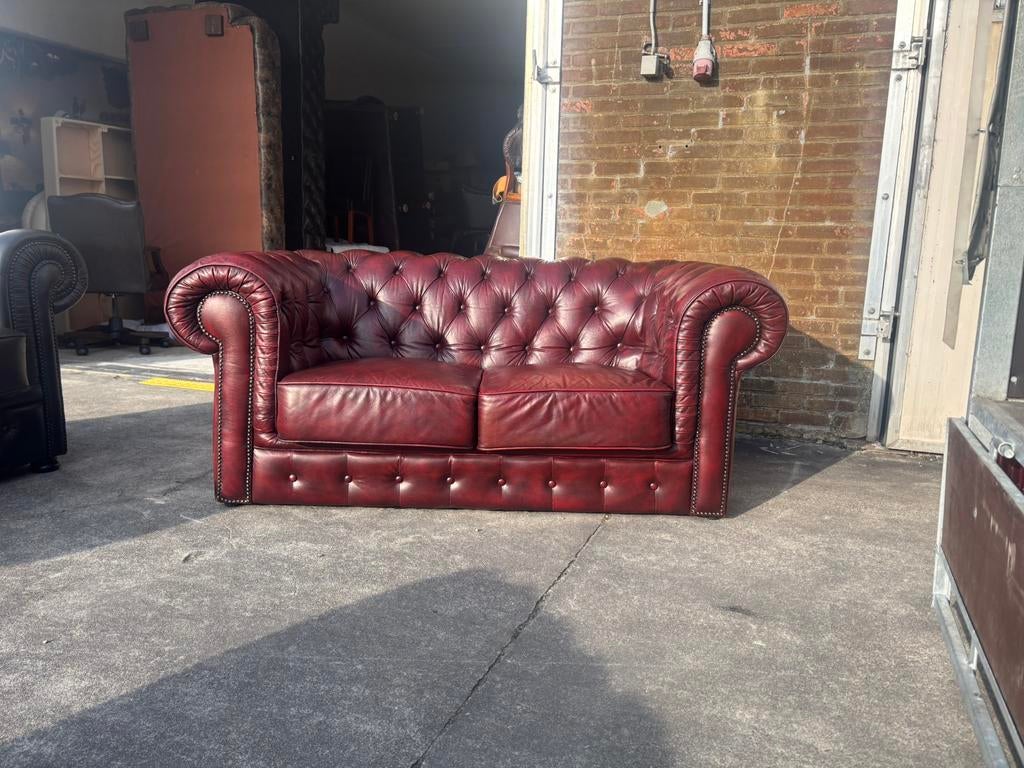 Canape Chesterfield rouge, Maison & Meubles, 75 à 100 cm, Enlèvement ou Envoi, 150 à 200 cm, Comme neuf